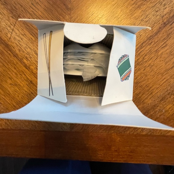 NIB Stokes Signature Home 4-Piece Set of Divided Sushi Dishes in Take-Out Box - Picture 5 of 7